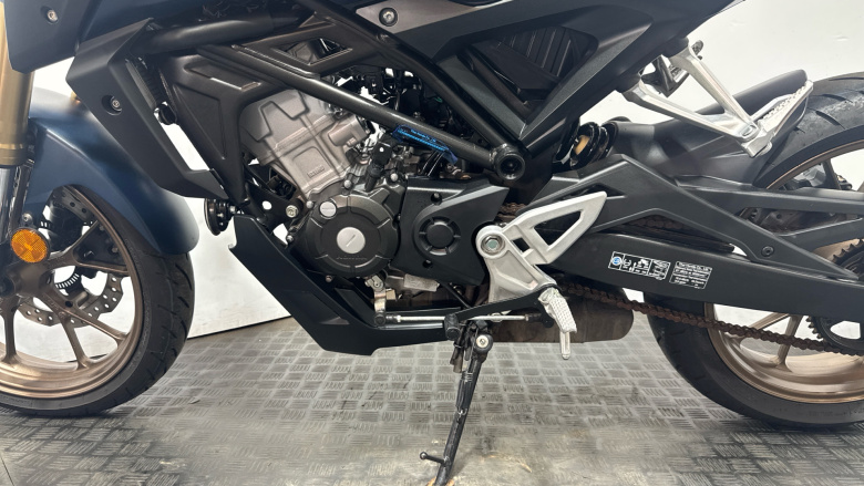(23MY) Honda CB125R